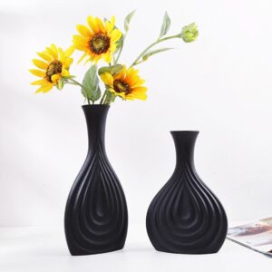 Vase noir en céramique design moderne